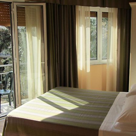 Hotel Ausonia Follonica Dış mekan fotoğraf