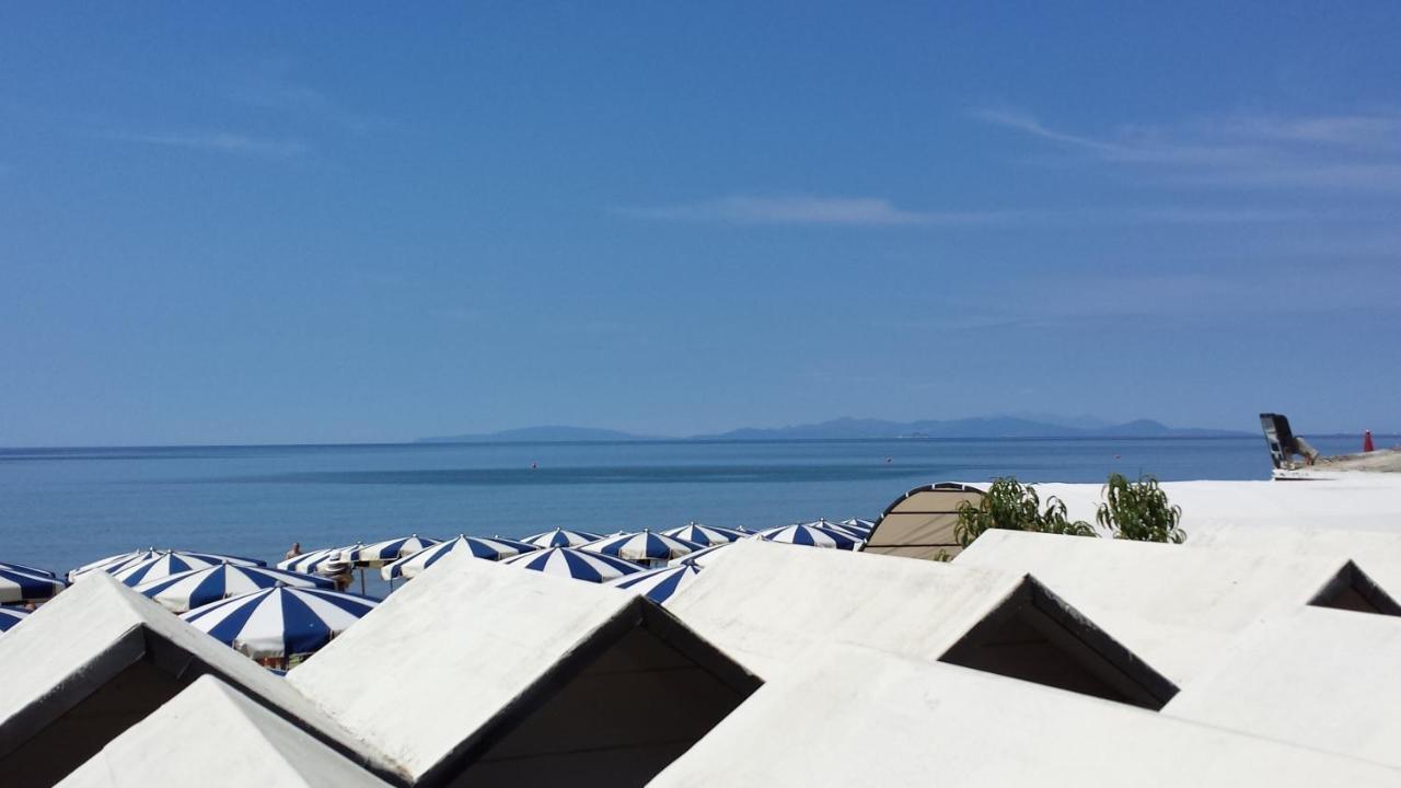 Hotel Ausonia Follonica Dış mekan fotoğraf