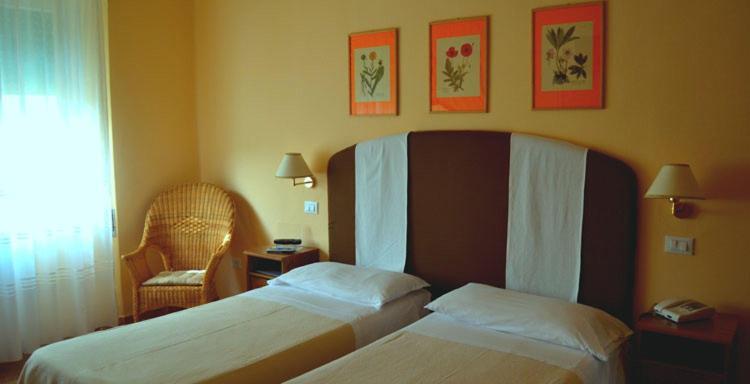 Hotel Ausonia Follonica Dış mekan fotoğraf